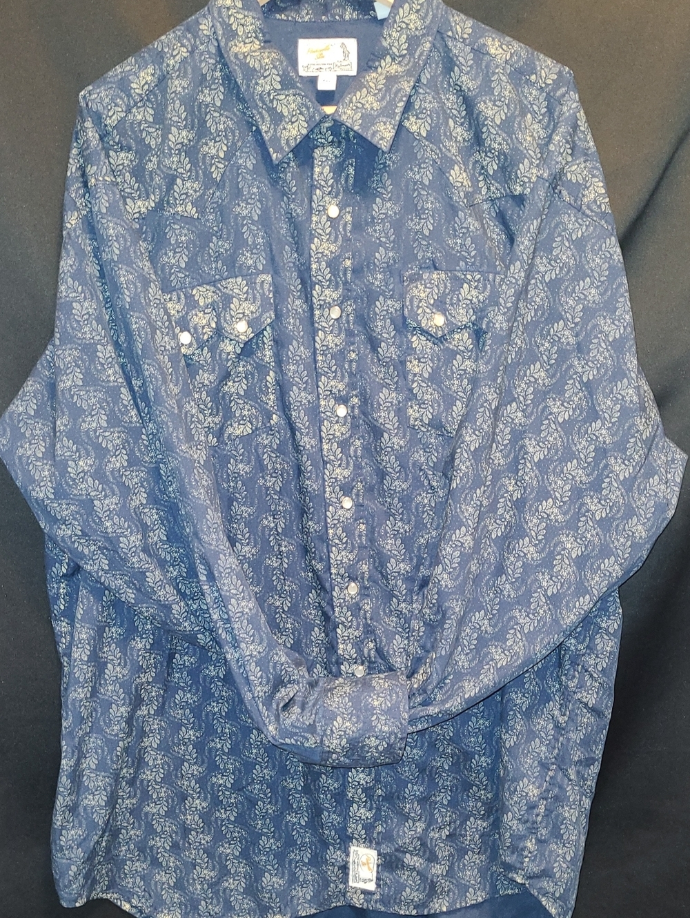 PANHANDLE SLIM WESTERN dark blue shirt features a delicate gold floral pattern